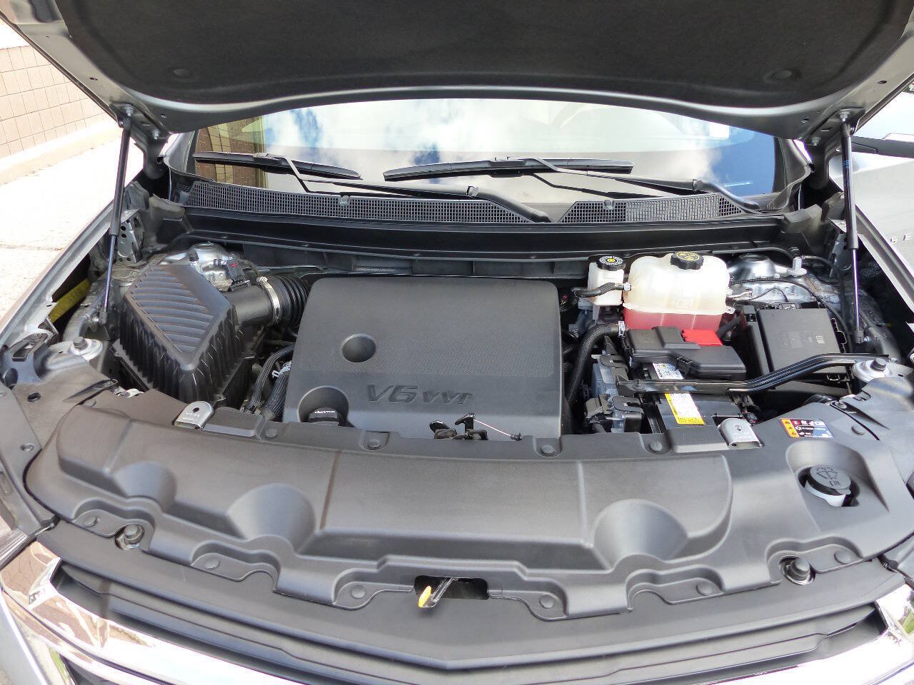Used 2023 Chevrolet Traverse LS w/ Safety Package FWD image 15