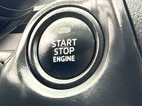 Used 2018 MAZDA MAZDA3 Sport image 24