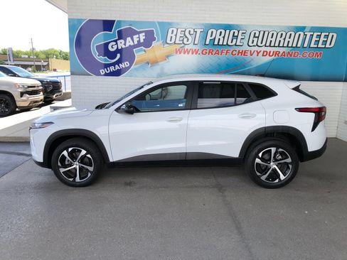 Used 2024 Chevrolet Trax RS w/ Driver Confidence Package FWD image 5