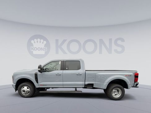 New 2026 Ford F350 Platinum image 2