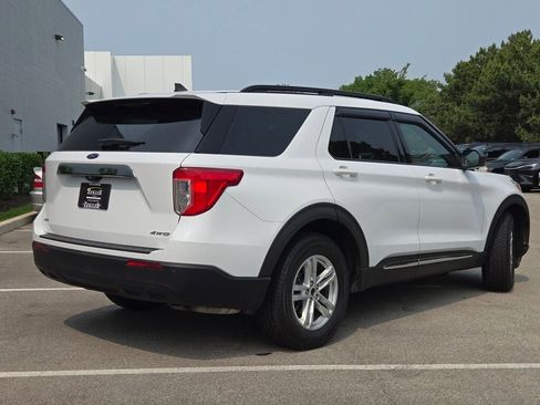 Used 2021 Ford Explorer XLT image 14