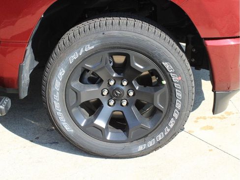 Used 2020 RAM 1500 Big Horn AWD/4WD image 11