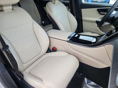 Certified 2025 Mercedes-Benz GLC 300 4MATIC image 20