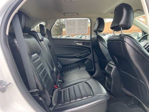 Used 2023 Ford Edge SEL image 14