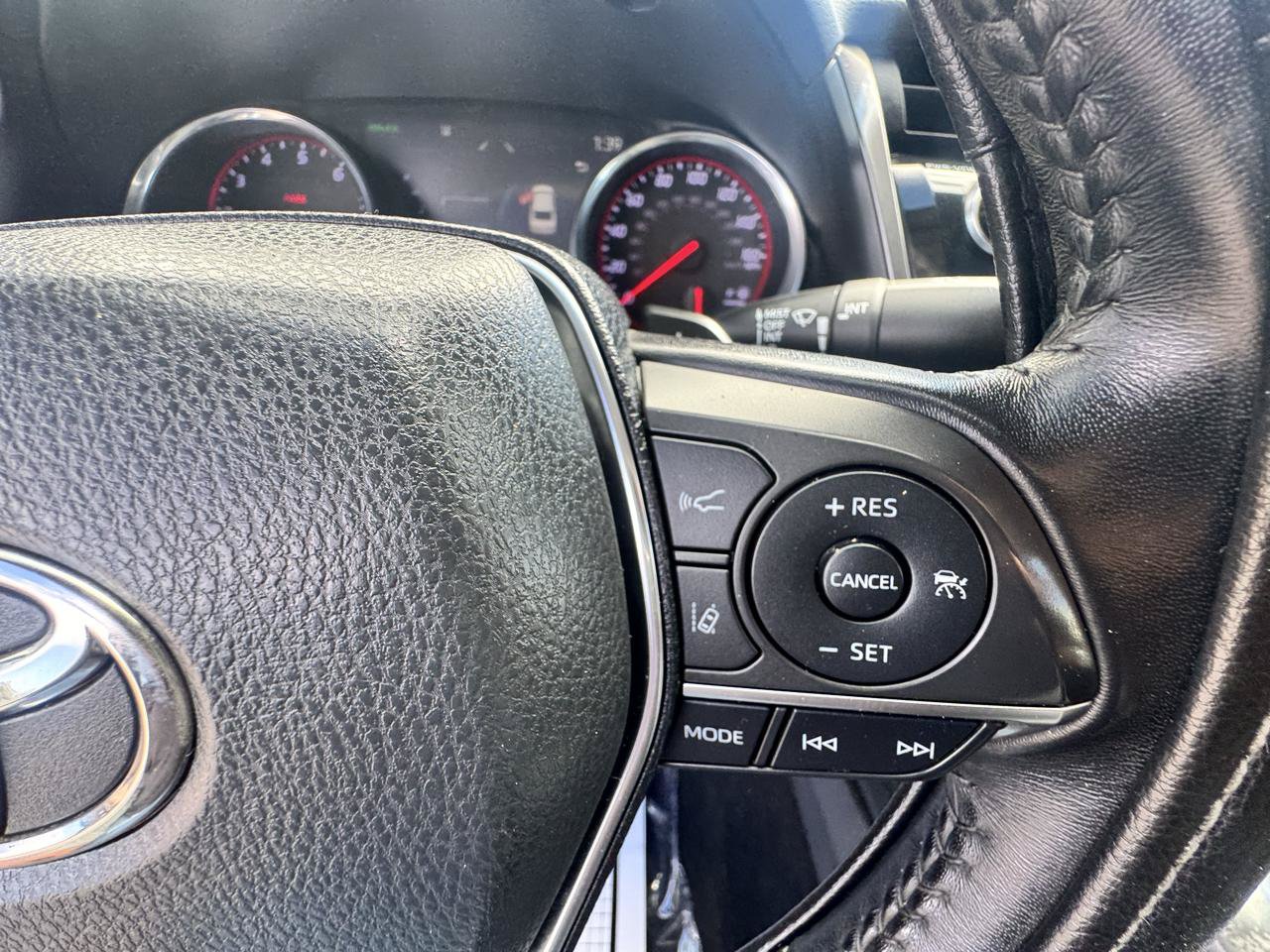 Used 2019 Toyota Camry XSE FWD image 24