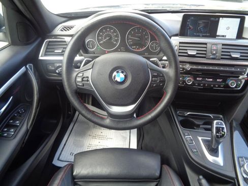 Used 2017 BMW 330i xDrive Sedan AWD/4WD image 31