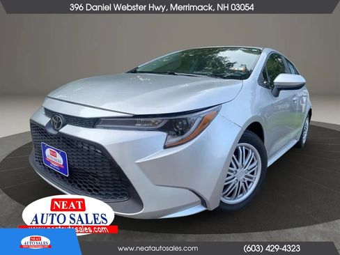Used 2022 Toyota Corolla LE FWD image 1