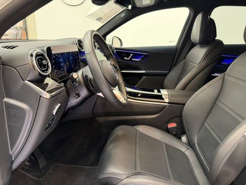 Certified 2025 Mercedes-Benz GLC 300 image 8