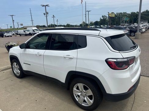 Used 2022 Jeep Compass Latitude FWD image 6