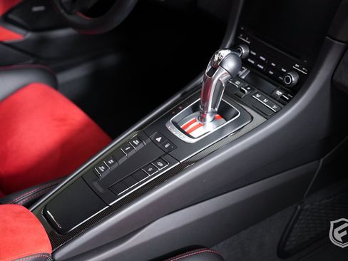 Used 2018 Porsche 911 GT2 RS RWD image 32