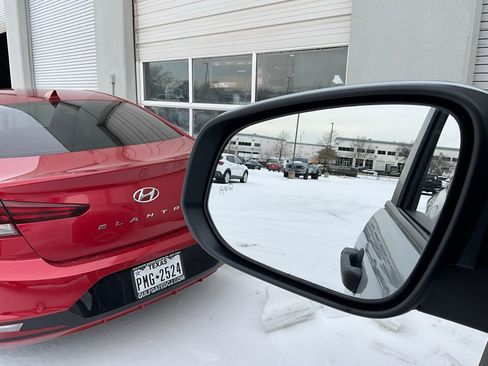 Used 2025 Toyota Tacoma TRD Off-Road image 17