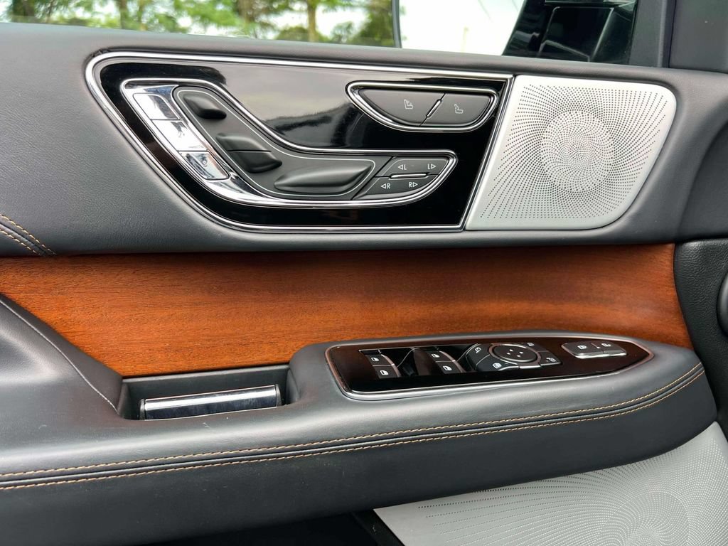 Used 2024 Lincoln Navigator Black Label AWD/4WD image 19