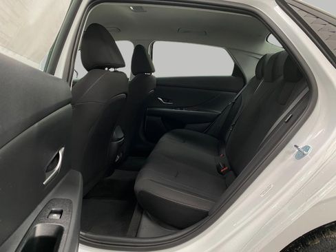 New 2026 Hyundai Elantra SE image 25