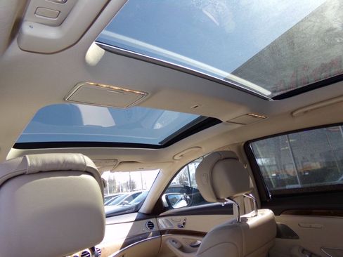 Used 2014 Mercedes-Benz S 550 Sedan image 16