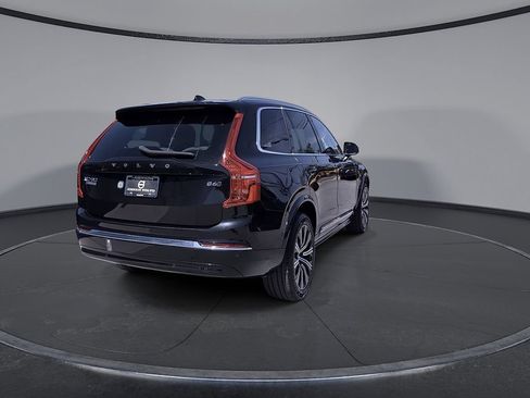 Used 2023 Volvo XC90 B6 Plus AWD/4WD image 13