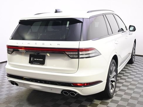 New 2026 Lincoln Aviator AWD w/ Jet Appearance Package image 6