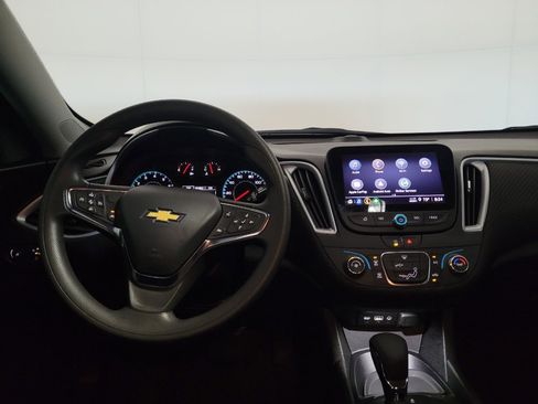 Used 2023 Chevrolet Malibu LS FWD image 22