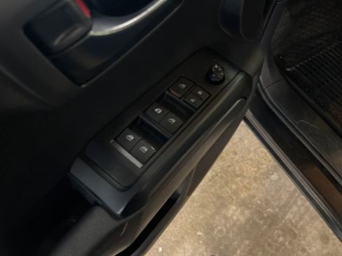 Certified 2023 Toyota Tacoma SR AWD/4WD image 15