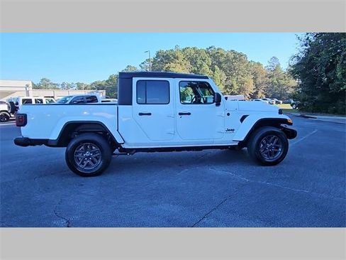 New 2026 Jeep Gladiator Sport image 36