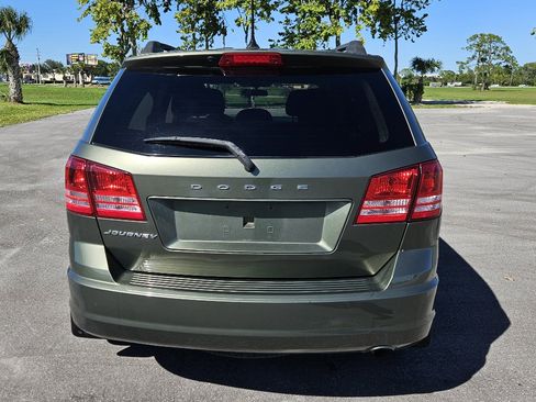 Used 2017 Dodge Journey SE image 5
