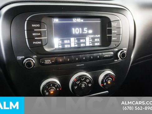 Used 2018 Kia Soul FWD image 31