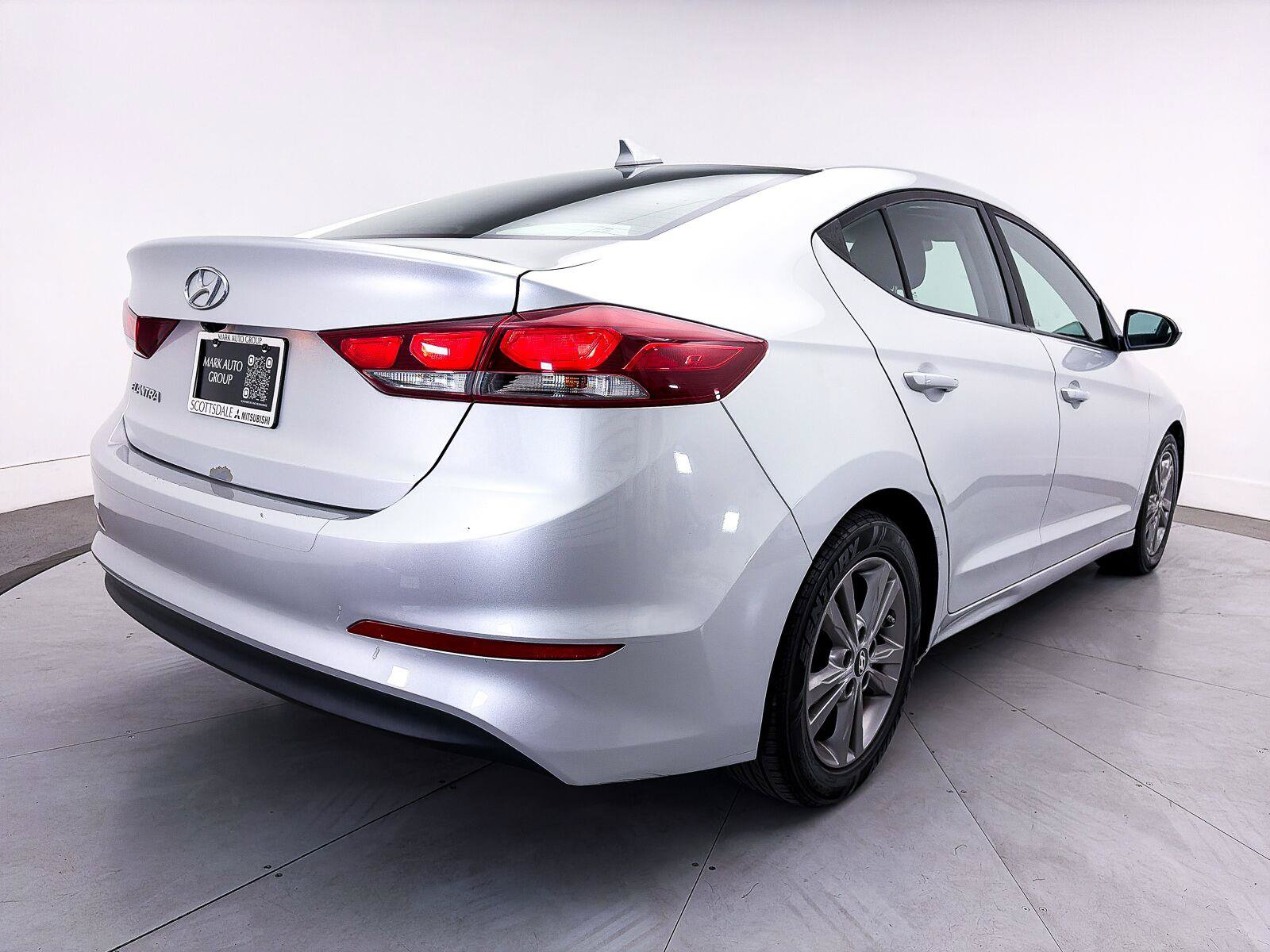 Used 2018 Hyundai Elantra SEL FWD image 10
