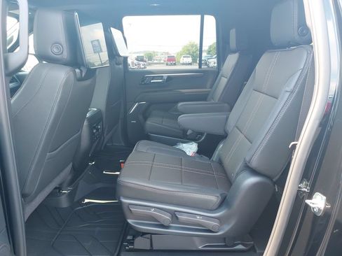 New 2026 Chevrolet Suburban High Country AWD/4WD image 14