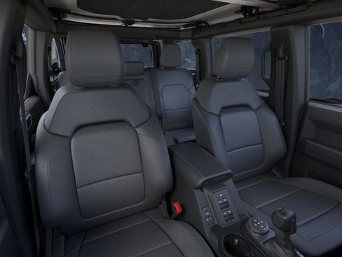 New 2025 Ford Bronco Badlands image 10