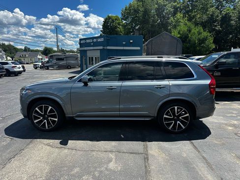 Used 2018 Volvo XC90 T6 Momentum w/ Convenience Package AWD/4WD image 3
