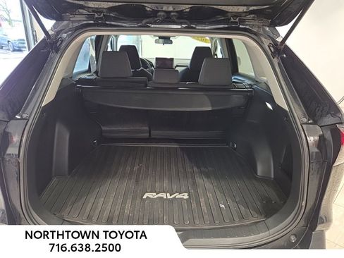 Used 2023 Toyota RAV4 LE image 19