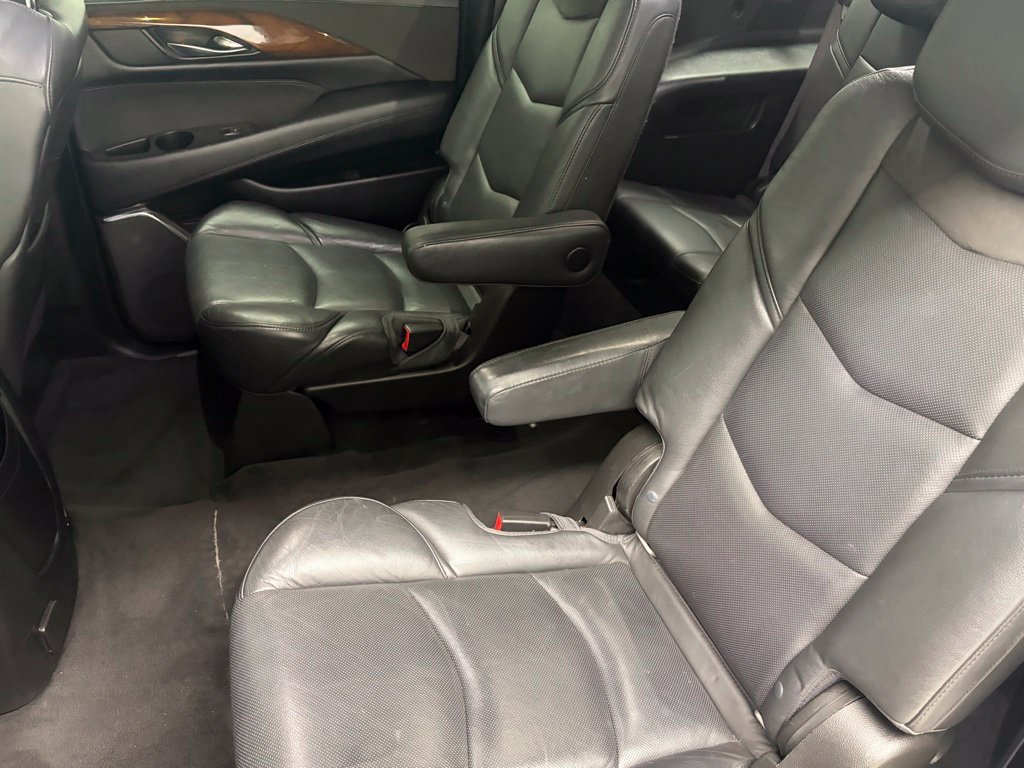 Used 2017 Cadillac Escalade ESV Luxury AWD/4WD image 35