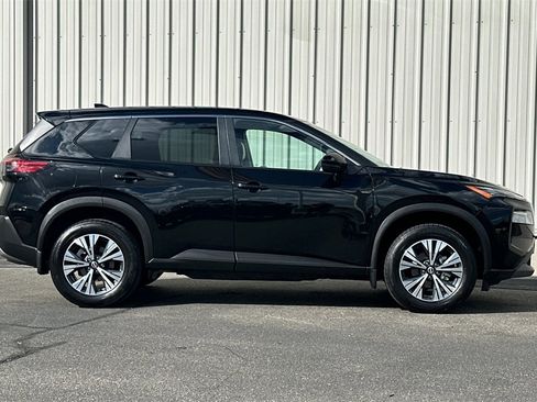 Used 2022 Nissan Rogue SV image 4