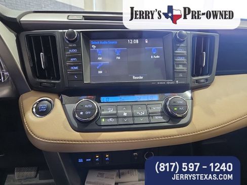 Used 2018 Toyota RAV4 Limited image 11