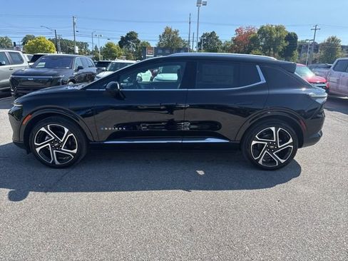 New 2025 Chevrolet Equinox EV LT w/ Convenience Package II image 3