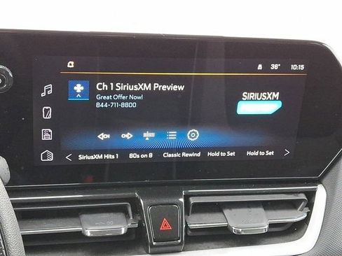 Used 2025 Chevrolet TrailBlazer LT AWD/4WD image 21
