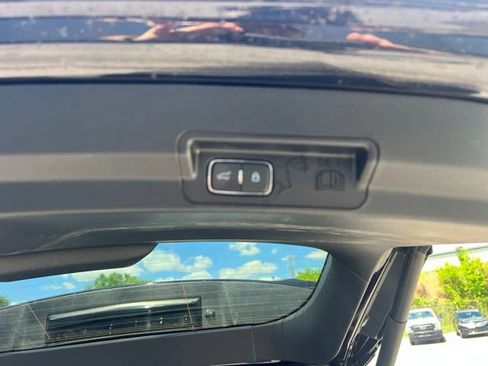 Used 2023 Ford Explorer XLT w/ Equipment Group 202A AWD/4WD image 15