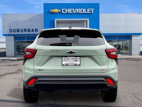 Used 2024 Chevrolet Trax RS FWD image 4