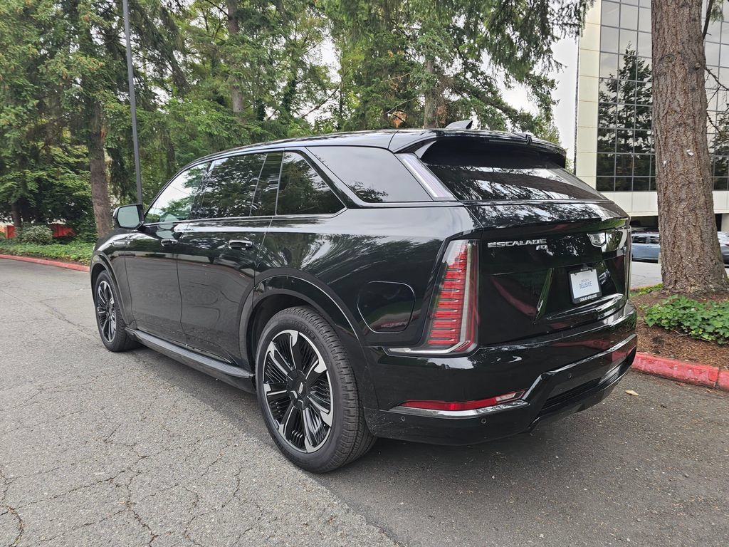 New 2026 Cadillac Escalade IQ Sport 1 w/ LPO, Floor Liner Package AWD/4WD image 5