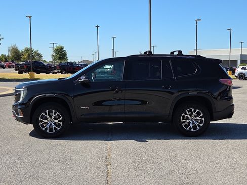 Used 2024 GMC Acadia AT4 w/ Luxury Package AWD/4WD image 3