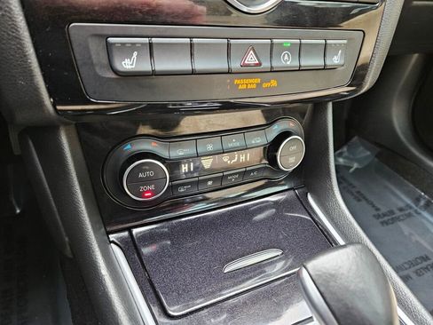 Used 2017 INFINITI QX30 Premium w/ Cargo Package image 6