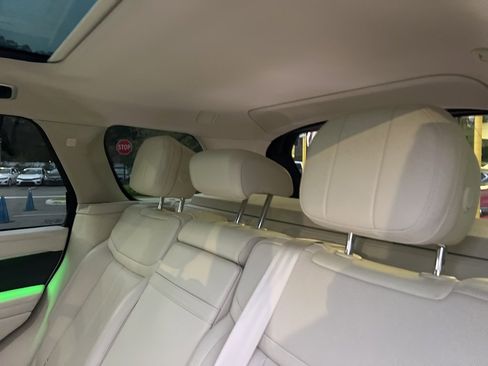 Used 2023 Land Rover Range Rover SE image 60