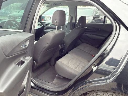 Used 2018 Chevrolet Equinox LT image 28