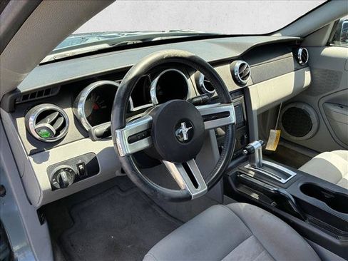 Used 2006 Ford Mustang GT RWD image 10