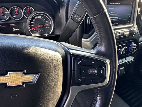 Used 2021 Chevrolet Silverado 1500 LT image 22