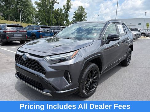 Used 2022 Toyota RAV4 XSE AWD/4WD image 3