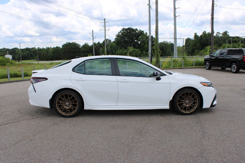 Used 2023 Toyota Camry SE AWD/4WD image 7