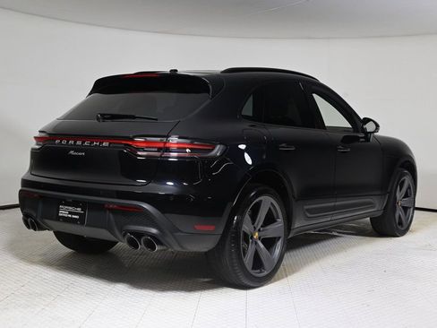 Certified 2025 Porsche Macan image 7