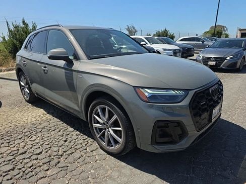 Used 2023 Audi Q5 e Prestige w/ Prestige Package AWD/4WD image 3