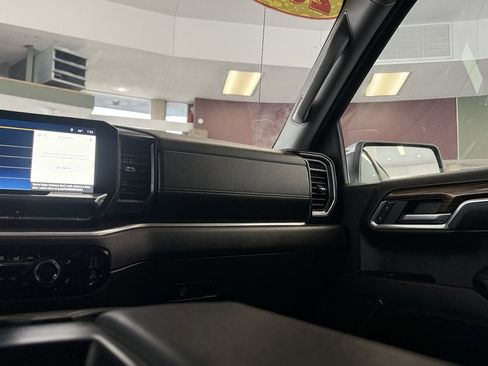 Used 2022 Chevrolet Silverado 1500 LT image 26