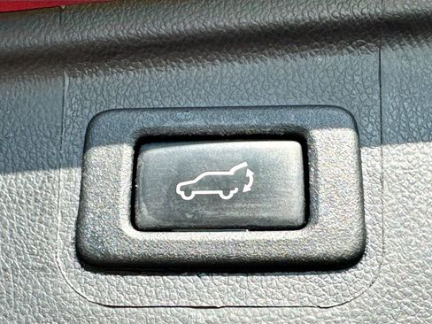 Used 2018 Subaru Outback 2.5i Premium image 33